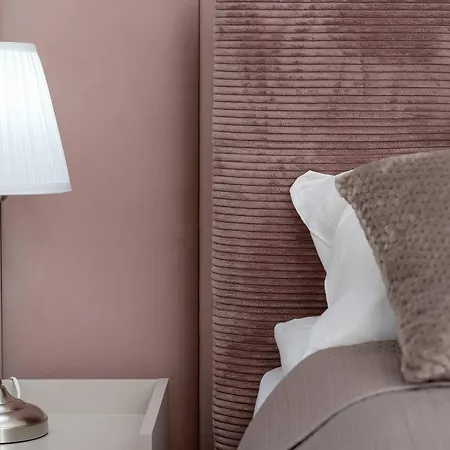 Apartamento Beautiful With Garden By Renters