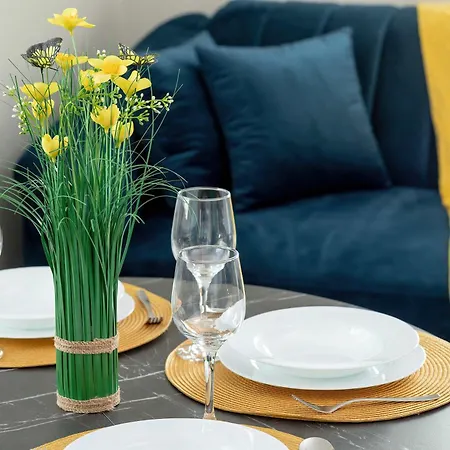 Beautiful With Garden By Renters