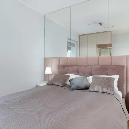 Beautiful With Garden By Renters Borkowo (Gdansk)